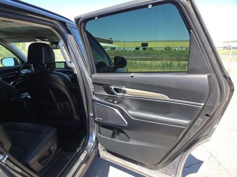 Used 2022 Kia Telluride SX w/ SX Prestige Package AWD/4WD image 17