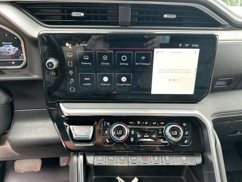 Used 2022 GMC Sierra 1500 Denali w/ Technology Package AWD/4WD image 15