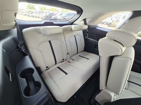 New 2026 MAZDA CX-90 Plug-In Hybrid w/ Preferred image 13