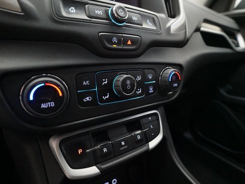 Used 2023 GMC Terrain SLE w/ Driver Convenience Package image 21