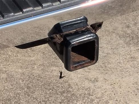 Used 2015 GMC Sierra 1500 SLE w/ SLE Value Package image 34