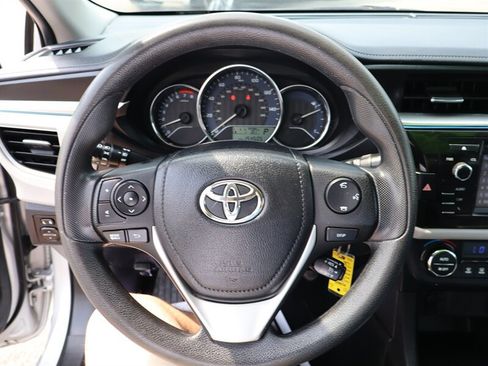 Used 2016 Toyota Corolla LE FWD image 27