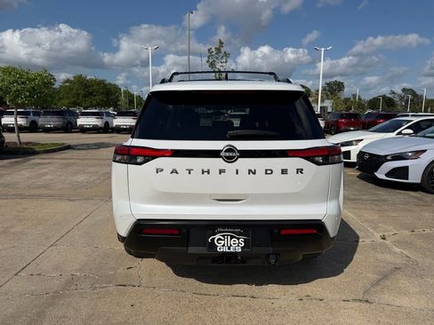 New 2026 Nissan Pathfinder SV FWD image 4