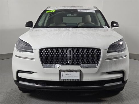Certified 2023 Lincoln Aviator Reserve w/ Equipment Group 201A image 8