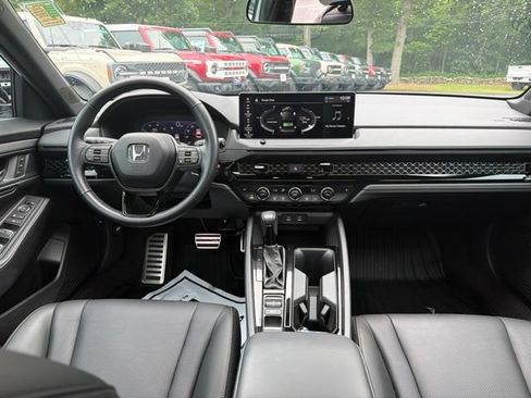 Used 2023 Honda Accord Sport image 8