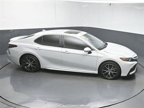Used 2024 Toyota Camry SE image 47