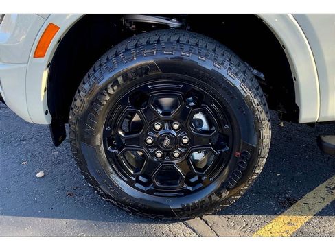 New 2025 Ford Ranger Lariat w/ FX4 Off-Road Package image 28