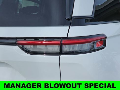 New 2026 Jeep Grand Cherokee Altitude AWD/4WD image 41