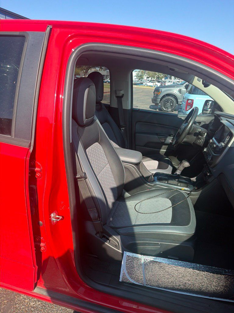 Used 2015 Chevrolet Colorado Z71 RWD image 5