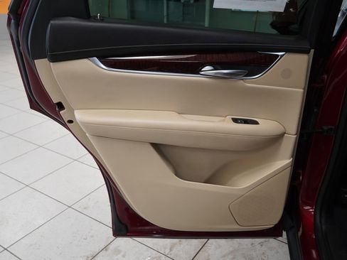 Used 2017 Cadillac XT5 Premium Luxury w/ Advanced Security Package image 22