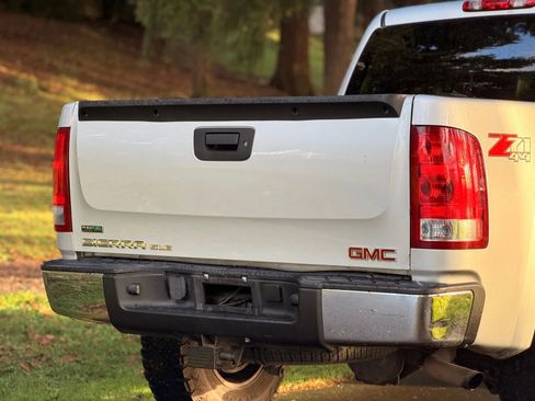 Used 2011 GMC Sierra 1500 SLE w/ Power Tech Package image 13