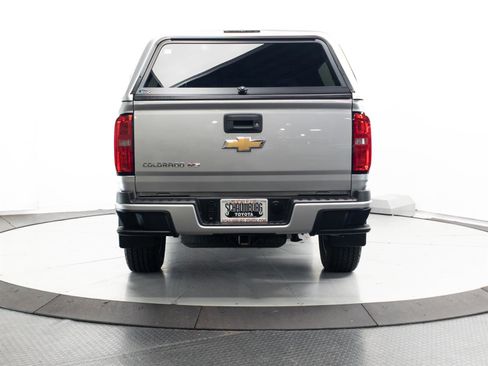Used 2018 Chevrolet Colorado Z71 AWD/4WD image 9