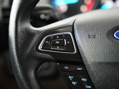 Used 2019 Ford Escape SE image 12