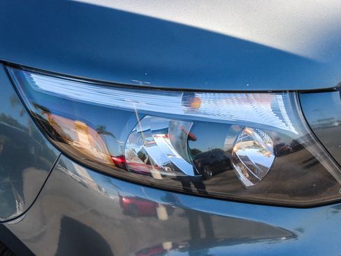 Used 2018 Mercedes-Benz Metris Passenger image 4