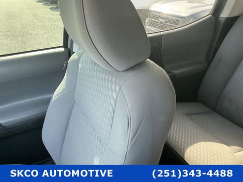 Used 2022 Toyota Tacoma SR w/ SR Convenience Package RWD image 27
