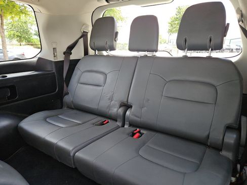 Used 2011 Toyota Land Cruiser w/ Upgrade Pkg AWD/4WD image 15