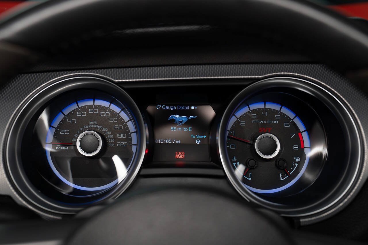 Used 2013 Ford Mustang Shelby GT500 RWD image 43