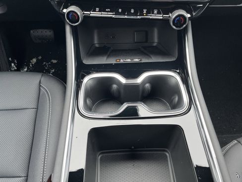 New 2026 Chevrolet Traverse LT image 28