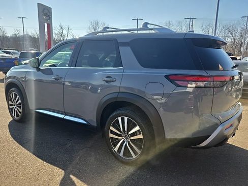Certified 2024 Nissan Pathfinder Platinum w/ Cargo Package image 5