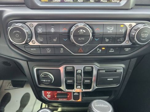 Used 2021 Jeep Gladiator Mojave w/ Uconnect 4C Nav & Sound Group AWD/4WD image 22