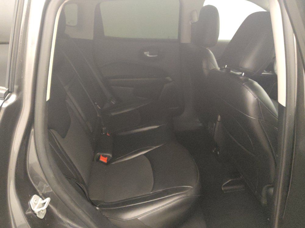 Used 2019 Jeep Compass Latitude FWD image 19