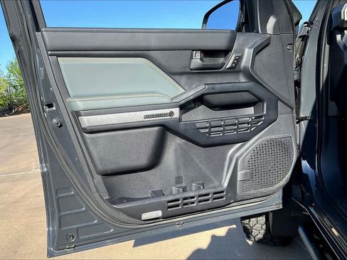 Used 2025 Toyota 4Runner Trailhunter image 24