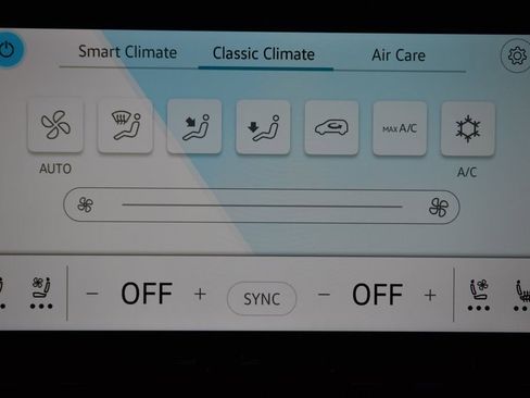 New 2025 Volkswagen Atlas Cross Sport SE image 18