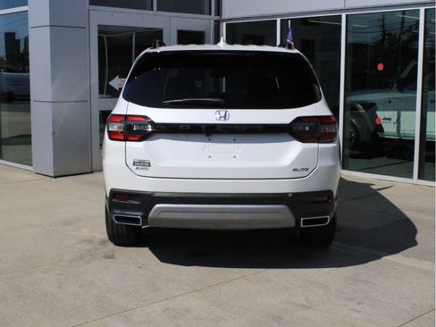 Used 2023 Honda Pilot Elite image 7