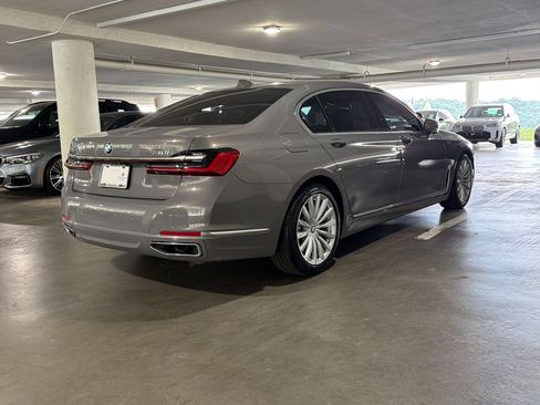 Used 2020 BMW 740i RWD image 8