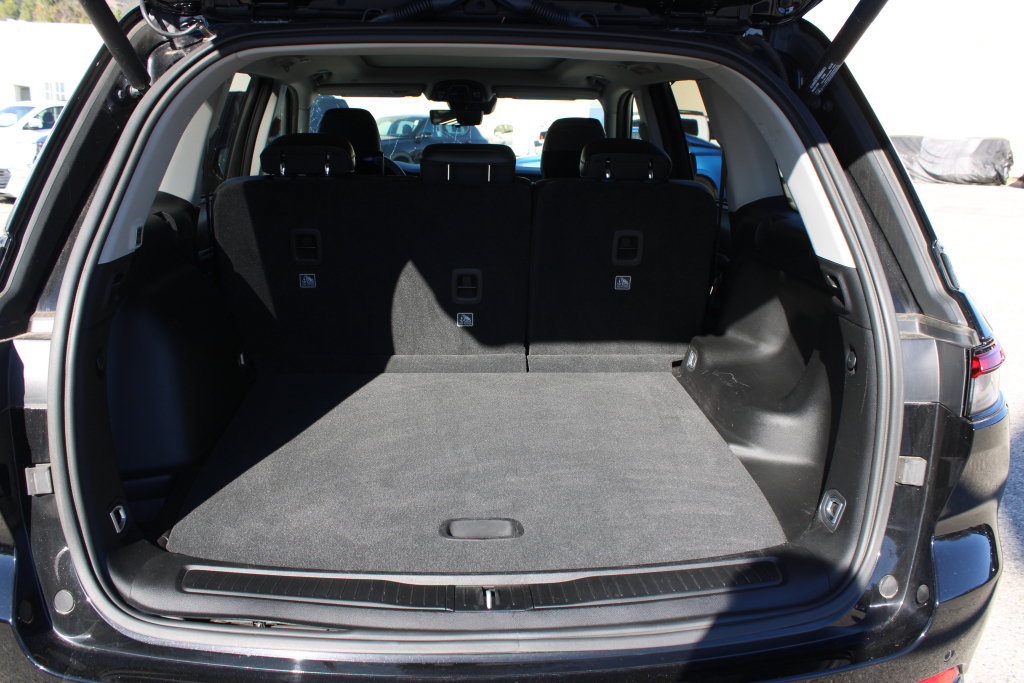 Used 2023 Jeep Grand Cherokee Limited w/ Luxury Tech Group II RWD image 10
