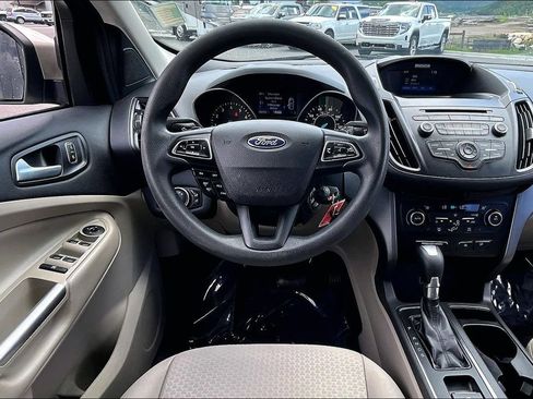 Used 2017 Ford Escape SE FWD image 5