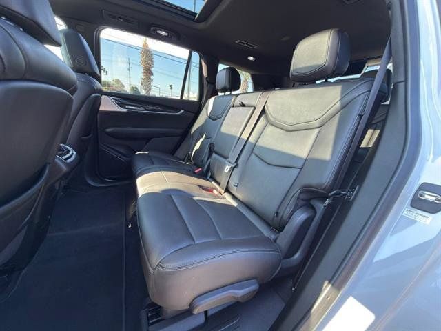 Used 2022 Cadillac XT6 Premium Luxury w/ Technology Package FWD image 10