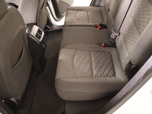 Used 2019 Chevrolet Equinox LT w/ Driver Convenience Package AWD/4WD image 12