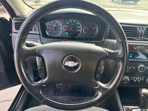 Used 2013 Chevrolet Impala LT FWD image 13
