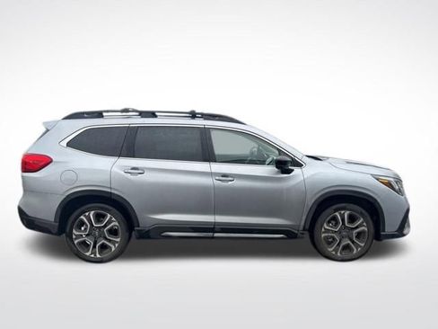 Used 2024 Subaru Ascent Limited w/ Technology Package image 5