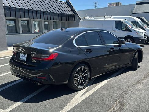 Used 2019 BMW 330i xDrive Sedan AWD/4WD image 3