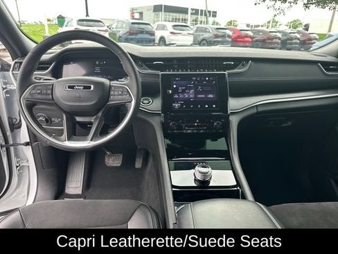 Used 2023 Jeep Grand Cherokee L Laredo AWD/4WD image 11