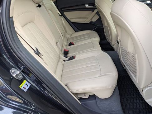 Used 2018 Audi Q5 2.0T Premium Plus w/ Premium Plus Package image 17