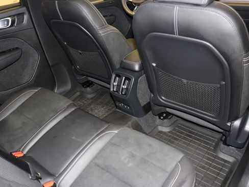 Used 2021 Volvo XC40 P8 Recharge AWD/4WD image 24