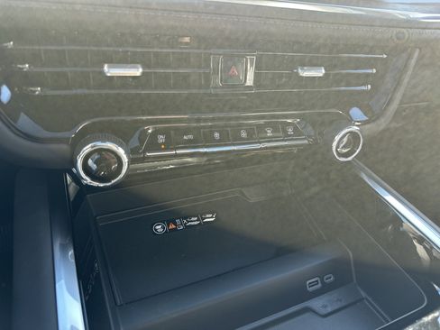 New 2026 Chevrolet Tahoe High Country w/ Sun And Tow Package image 15