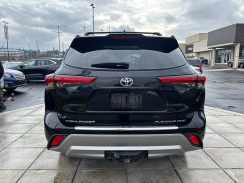 Used 2022 Toyota Highlander Platinum image 9