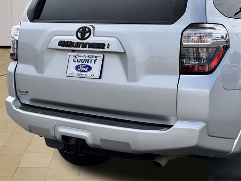 Used 2022 Toyota 4Runner SR5 Premium w/ Moonroof Package image 46