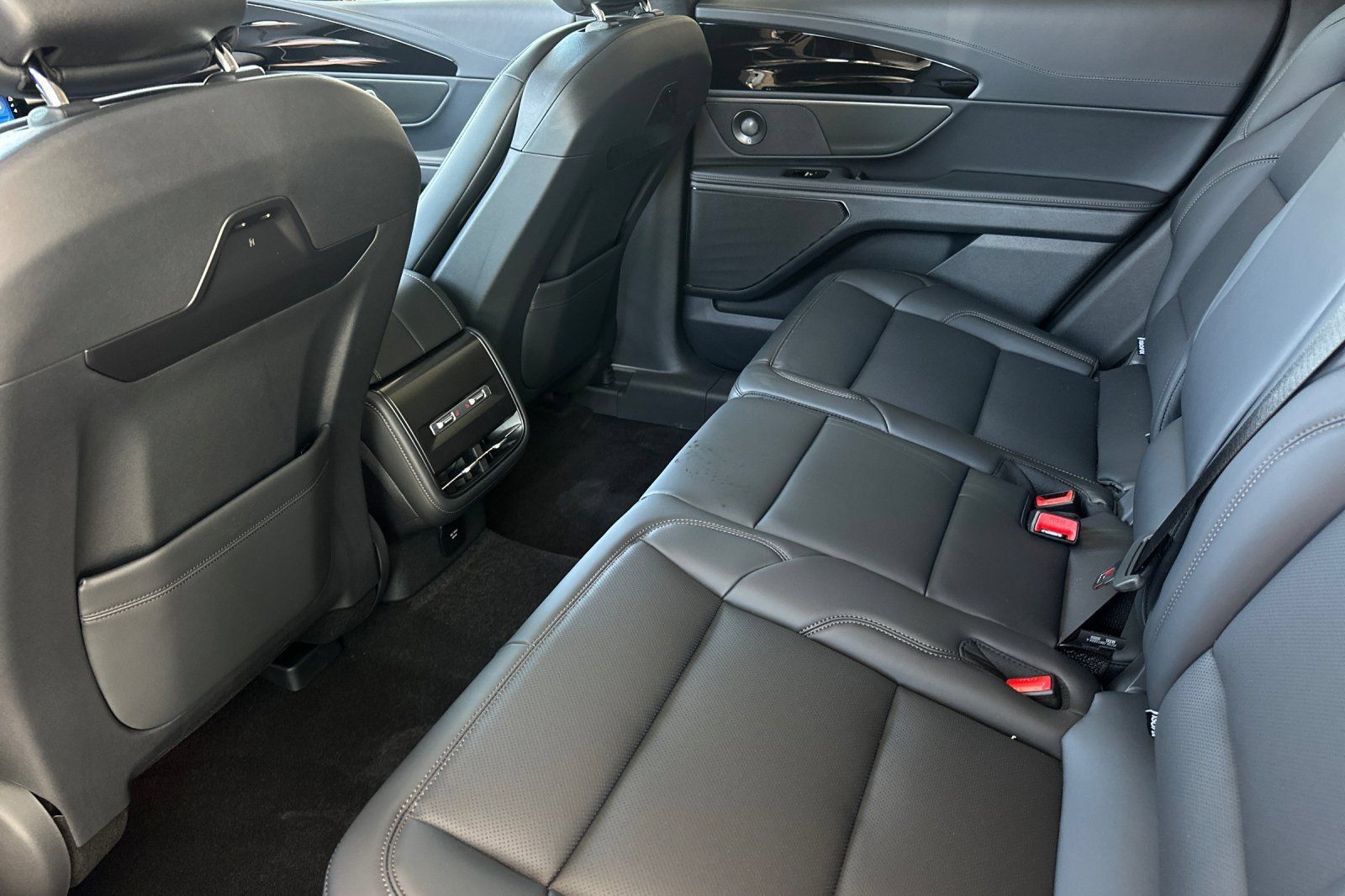 New 2026 Lincoln Nautilus Premier w/ Equipment Group 102A AWD/4WD image 11