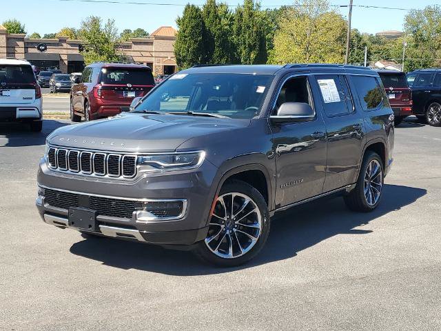 Used 2022 Jeep Wagoneer Series III w/ Premium Group I AWD/4WD image 1