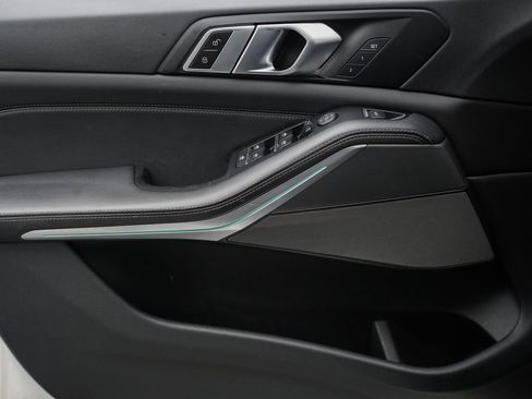 Used 2019 BMW X5 xDrive40i w/ M Sport Package image 36