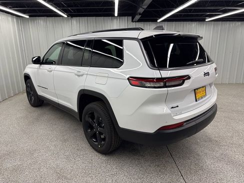 New 2026 Jeep Grand Cherokee L Limited AWD/4WD image 4