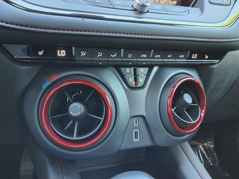 Used 2022 Chevrolet Blazer RS image 24