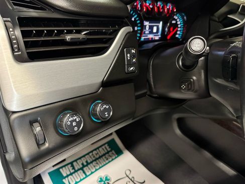 Used 2019 GMC Yukon XL SLT image 14