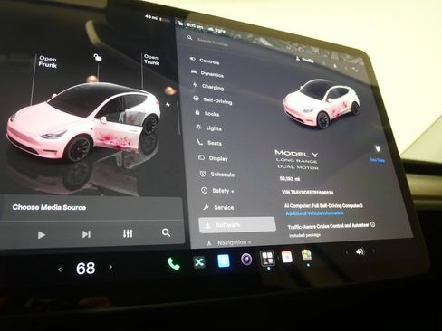 Used 2023 Tesla Model Y Long Range AWD/4WD image 16
