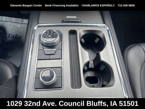 Used 2018 Ford Expedition XLT w/ Equipment Group 202A AWD/4WD image 22
